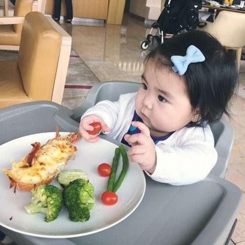 Tập ăn thô cho bé đúng cách | BS Phạm Lan Hương, BV Vinmec Times City