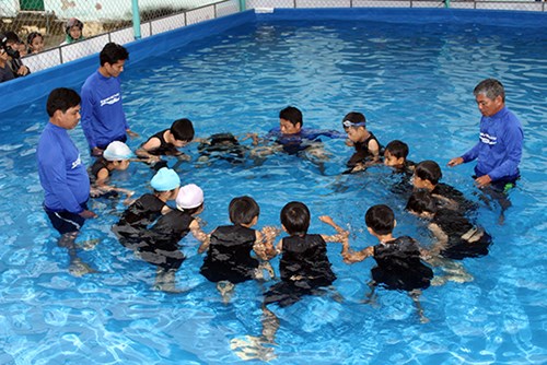 Dạy cho trẻ kỹ năng để phòng chống đuối nước