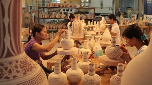 Top 25 Làng nghề truyền thống nổi tiếng nhất Việt Nam