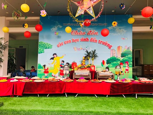 Tổ chức tiệc Buffe cho trẻ ở trường mầm non Thượng Thanh