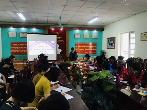 Trường Mầm non Thượng Thanh tổ chức tập huấn công tác phòng chống dịch Covid - 19