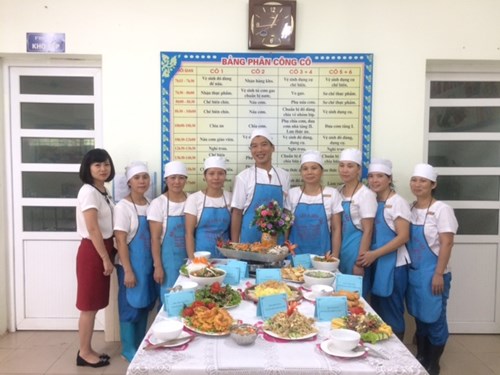 Ngày 27 tháng 10  năm 2017 trường Mầm non Thượng Thanh đã tổ chức thành công Hội thi “Nhân viên nuôi dưỡng giỏi cấp trường” năm học 2017  – 2018.