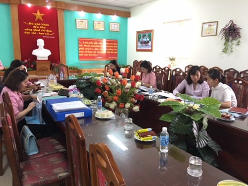 Ngày 11 tháng 04 năm 2018 đoàn kiểm tra của Phòng GD&ĐT kiểm tra việc thực hiện nhiệm vụ năm học 2017 - 2018 của trường mầm non Thượng Thanh.
