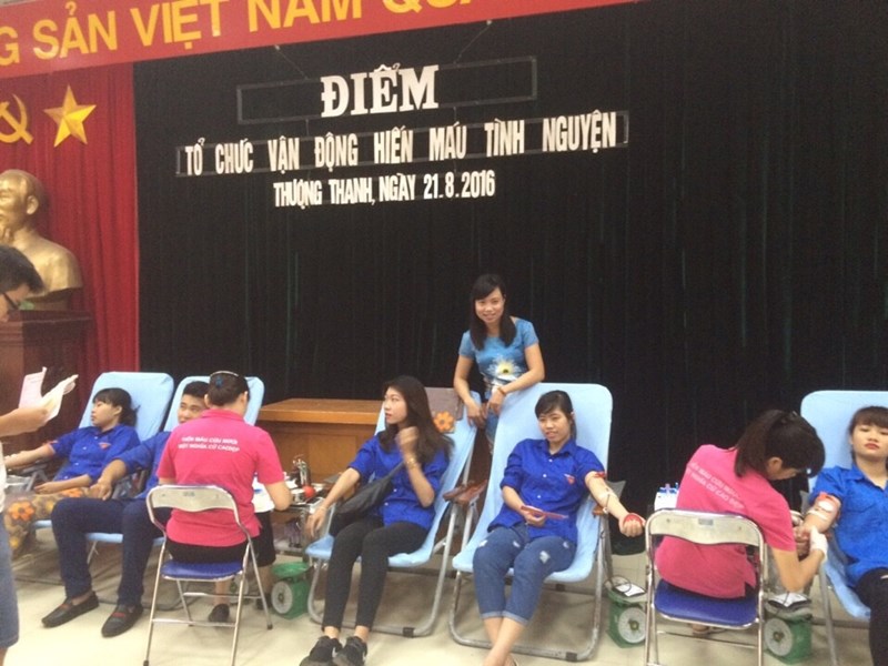 Ngày 21 tháng 8 năm 2016 đoàn viên thanh niên trường mầm non Thượng Thanh tham gia hiến máu tình nguyện tại UBND phường Thượng Thanh.