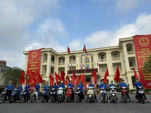 Chi đoàn Mầm non Trang An tham gia cổ động tuyên truyền bầu cử Đại biểu Quốc hội và hội đồng nhân dân các cấp nhiệm kỳ 2021 -2026.