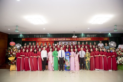 Trường MN Tràng An tổ chức ‘Lễ kỉ niệm 40 năm ngày Nhà giáo Việt Nam 20/11 và đón nhận Bằng khen của chủ tịch UBND Thành phố”