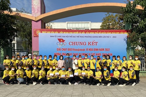 Công đoàn trường MN Tràng An tổ chức giải chạy báo Hà nội mới lần thứ 47