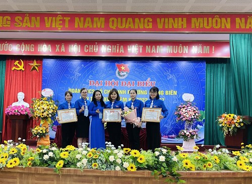 Chi Đoàn trường mầm non Tràng An tham gia Đại hội Đại biểu Đoàn TNCSHCM phường Giang Biên.