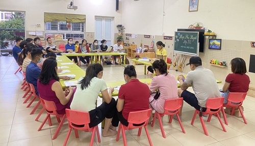 Lớp MGN B3 tổ chức họp phụ huynh học sinh