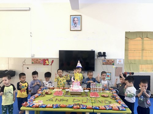 Chúc mừng sinh nhật con Trần Lê Ánh Dương