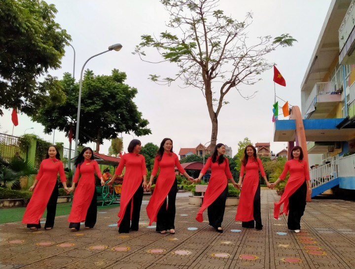 Trường Mầm non Tuổi Hoa hưởng ứng Tuần lễ áo dài- Di sản văn hoá Việt Nam năm 2021.
