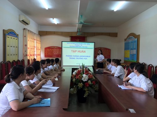 Trường mầm non Tuổi Hoa tập huấn phòng chống  Adenovirut trong trường học