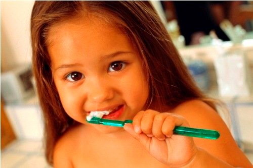 Tuyệt chiêu chăm sóc răng sữa cho bé thêm chắc khỏe