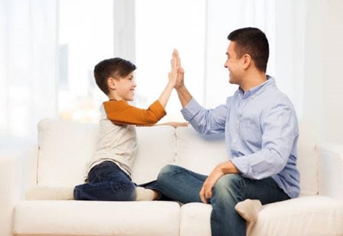 Năm nguyên tắc thưởng phạt hiệu quả với con cha mẹ nên biết