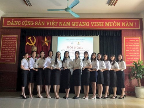 Hội nghị viện chức, người lao động trường mầm non Việt Hưng năm học 2021-2022 thành công tốt đẹp.