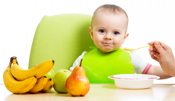 Lượng ăn cho bé theo tháng tuổi – vấn đề quan trọng mẹ nên chú ý