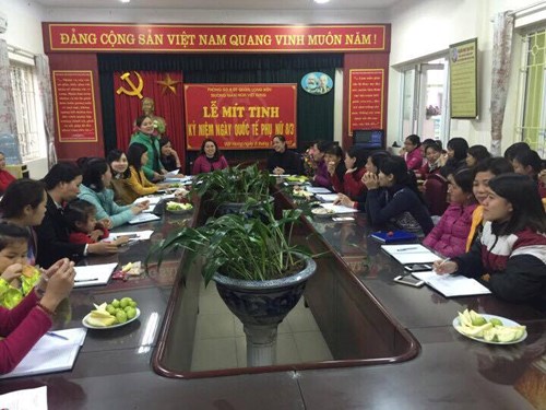 Trường mầm non Việt Hưng tổ chức mít tinh kỷ niệm ngày Quốc tế phụ nữ 8-3