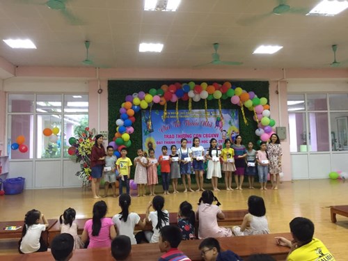 Công đoàn trường MN Việt Hưng tổ chức chương trình Vui tết thiếu nhi 1/6 và trao thưởng cho con các đ/c CBGVNV nhà trường đạt thành tích cao trong năm học 2018-2019!