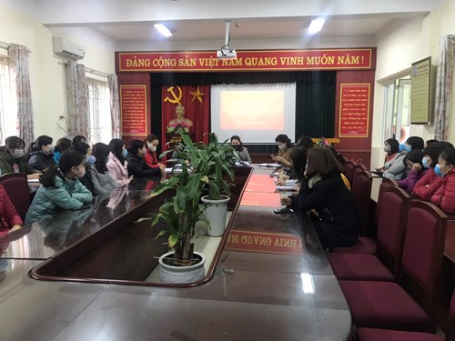 Trường MN Việt Hưng Họp Hội đồng nhà trường tiếp tục triển khai công tác phòng chống dịch nCoV 