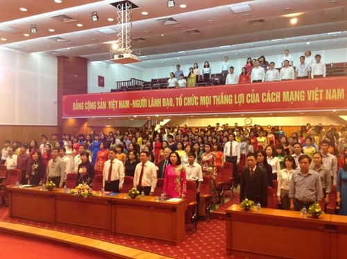 Hội nghị Tuyên dương khen thưởng các điển hình tiên tiến, nhà giáo tiêu biểu 
Ngành GD&ĐT Quận Long Biên năm 2015

