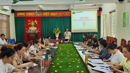 Trường Tiểu học Ái Mộ A tổ chức Hội nghị triển khai nhiệm vụ năm học 2022 – 2023