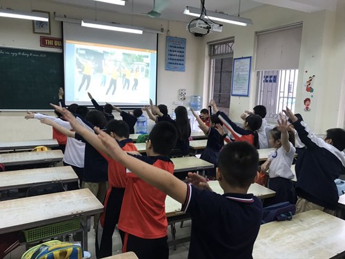 Trường Tiểu học Ái Mộ B tổ chức giáo dục kỹ năng sống cho học sinh