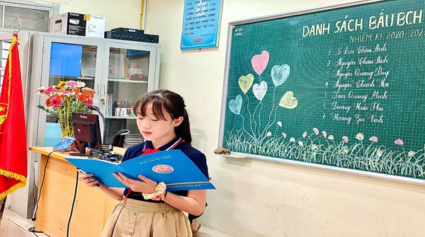 Nguyễn Châu Anh - Tấm gương sáng của bạn Liên đội trưởng Trường Tiểu học Ái Mộ B - Quận Long Biên - Thành phố Hà Nội.