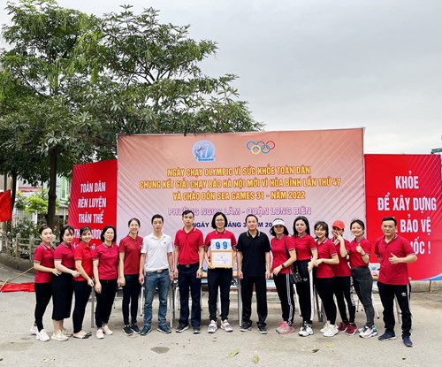 Đoàn viên Chi đoàn Trường Tiểu học Ái Mộ B hưởng ứng tham gia chạy Olympic và chung kết giải chạy Báo Hà Nội Mới lần thứ 47 Vì hòa bình – năm 2022
