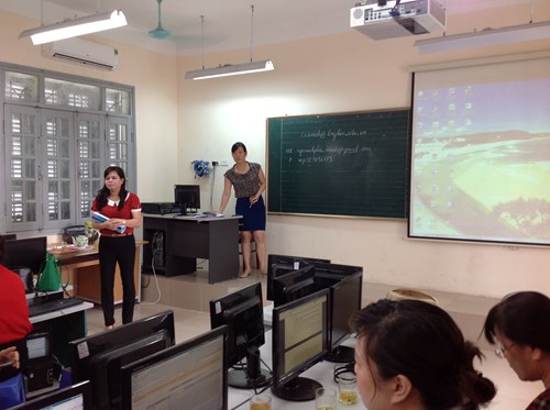 Trường Tiểu học Ái Mộ B triển khai công tác tập huấn  Mô hình trường học điện tử 