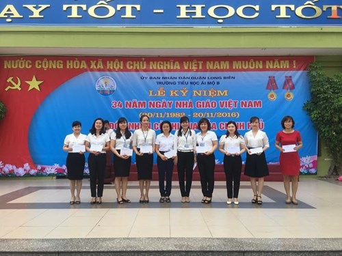 Chùm các hoạt động chào mừng 34 năm Ngày nhà giáo Việt Nam của thầy và trò trường Tiểu học Ái Mộ B
