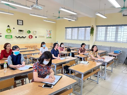 Trường Tiểu học Bồ Đề tham gia tập huấn cho giáo viên sử dụng sách giáo khoa lớp 3 năm học 2022-2023