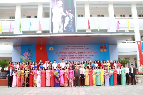 Trường THCS Ái Mộ từng bừng tổ chức các hoạt động chào mừng ngày Nhà giáo Việt Nam 20/11