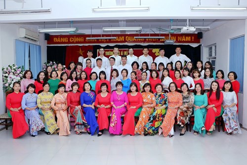 Trường THCS Ái Mộ tổ chức thành công Hội nghị Cán bộ, công chức, viên chức năm học 2020 - 2021