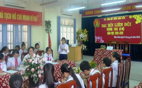 Trường THCS Ái Mộ tổ chức “Đại hội Liên đội nhiệm kỳ 2018 – 2019”