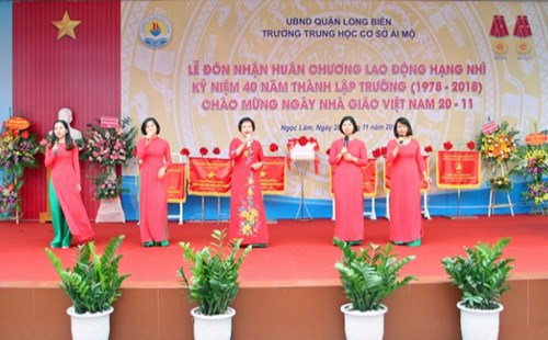 Tưng bừng kỉ niệm 40 năm thành lập trường.
Đón nhận Huân chương lao động hạng Nhì
Chào mừng ngày Nhà giáo Việt Nam 20/11