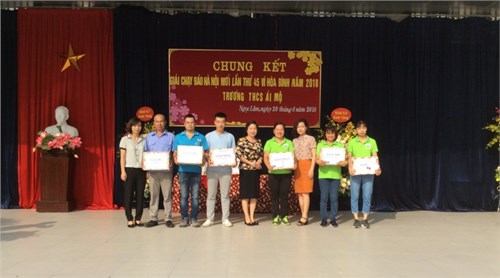 Thầy và trò trường THCS Ái Mộ
sôi nổi hưởng ứng giải chạy báo Hà Nội mới lần thứ 45 !