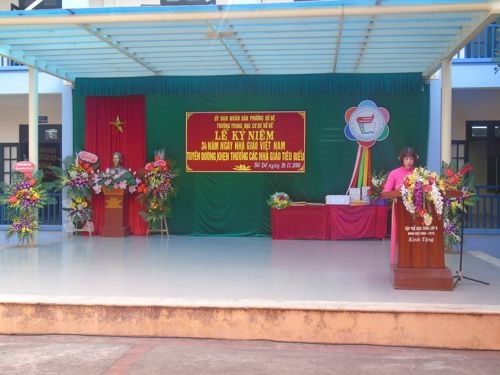  trường thcs bồ đề tổ chức lễ kỷ niệm 34 năm chào mừng ngày nhà giáo việt nam 20-11-2016