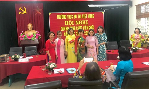 Trường THCS Đô Thị Việt Hưng tổ chức thành công hội nghị cán bộ công chức viên chức năm học 2020-2021