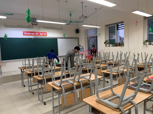 Ban đại diện cha mẹ học sinh Trường THCS Đô Thị Việt Hưng  tích cực hỗ trợ công tác dạy học trực tuyến Và chuẩn bị các điều kiện để đón học sinh đi học trở lại