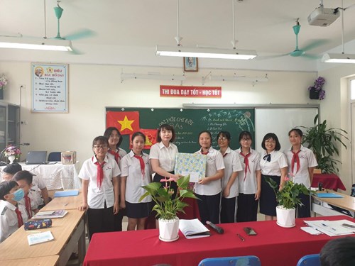 Đại hội Chi đội mẫu tại lớp 8A3 trường THCS Đô Thị Việt Hưng 