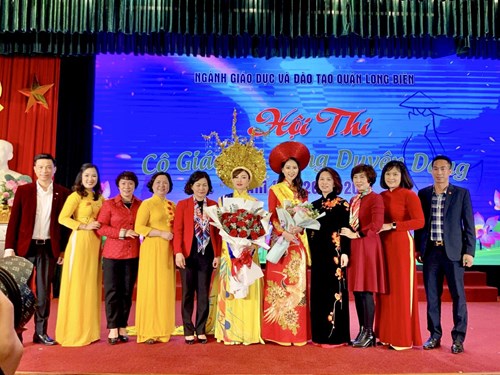 Chúc mừng cô giáo Nguyễn Hà My, cô giáo tài năng duyên dáng của trường THCS Đô Thị Việt Hưng.