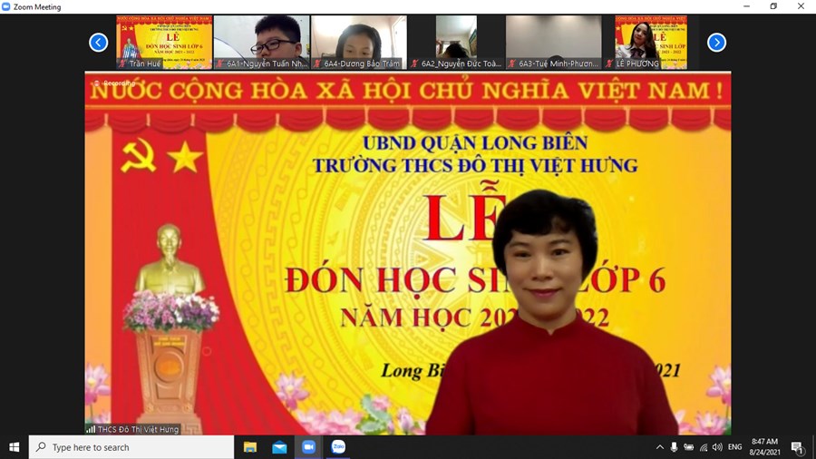 Cô giáo Nguyễn Thị Kim Thuý - Hiệu trưởng nhà trường