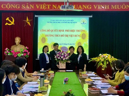 Điều động và bổ nhiệm thầy giáo Bùi Đắc Tú làm Phó Hiệu trưởng trường THCS Đô Thị Việt Hưng