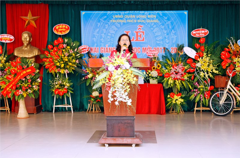 Trường THCS Đức Giang tổ chức lễ khai giảng năm học 2017-2018