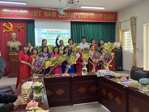 Trường THCS Đức Giang tổ chức lễ kỉ niệm ngày nhà giáo Việt Nam