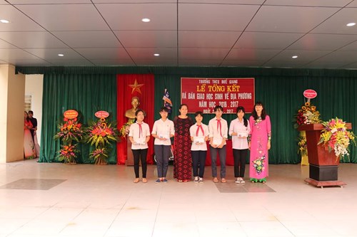 Nguyễn Mai Chi lớp 9C- Tấm gương tiêu biểu về thành tích xuất sắc trong học tập(Tháng 6)
