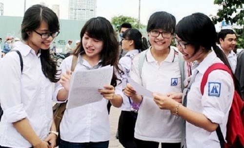 Học sinh Hà Nội lo lắng, tính học thêm Sử để thi vào lớp 10