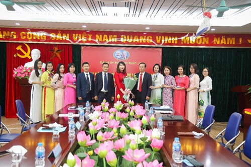 Trường THCS Lê Quý Đôn tổ chức thành công lễ công bố quyết định thành lập và ra mắt chi bộ