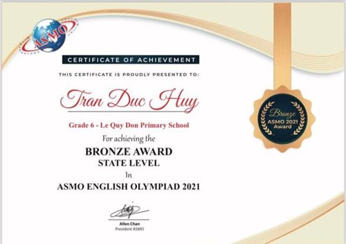 Em Trần Đức Huy lớp 6A4 đã xuất sắc đạt Huy chương Đồng trong cuộc thi Olympic Quốc tế Toán và Khoa học Châu Á (ASMO)