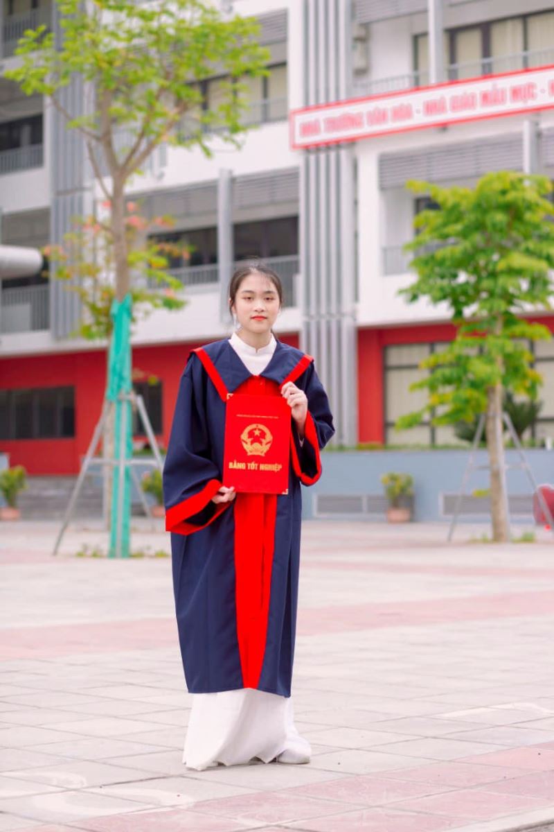 Lê Minh Thư (đạt 42.25)- kì thi lên lớp 10 năm học 2021-2022